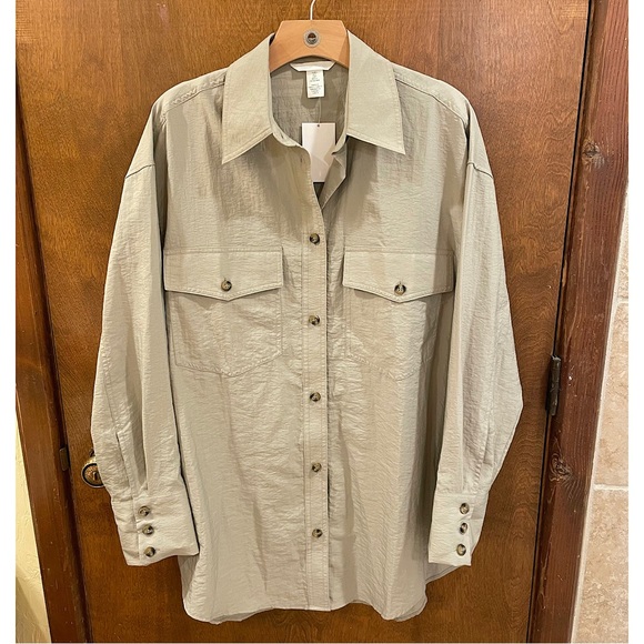 H&M Sage Green Oversized Shirt. NWT size small. - Picture 7 of 16